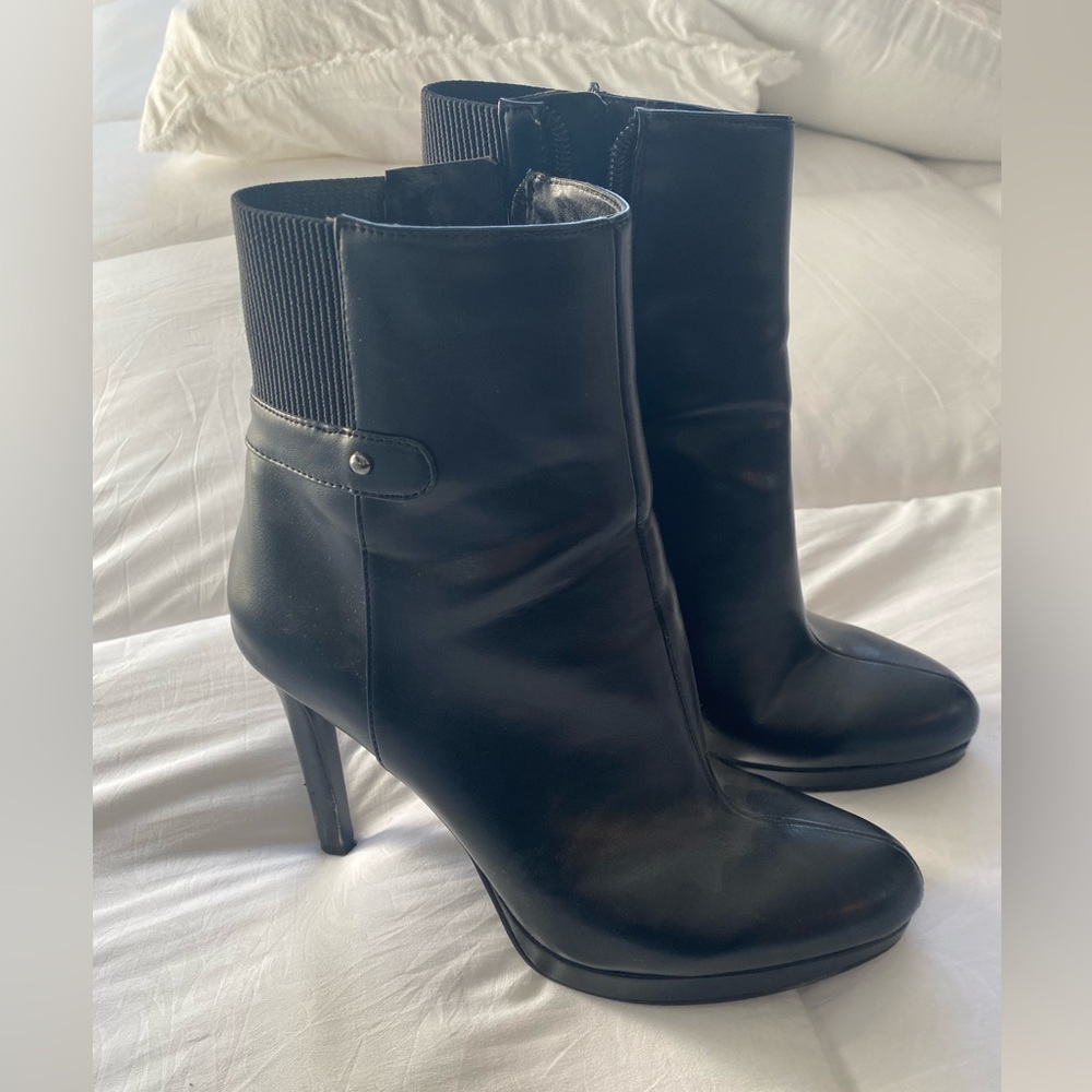 Nine West zip up booties 4 inch heel with half inch platform